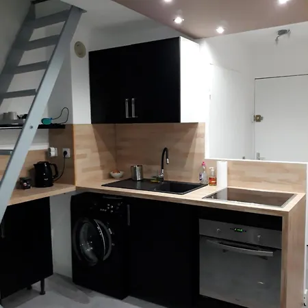 Apartment + Parking Proche De La *